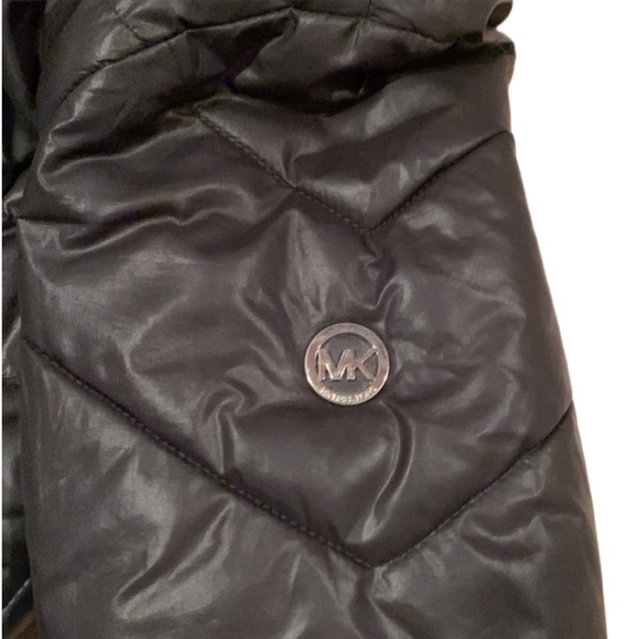 Girls Micheal Kors jacket - Picture 4 of 6